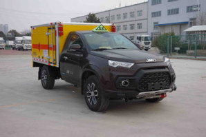 爆破器材运输车