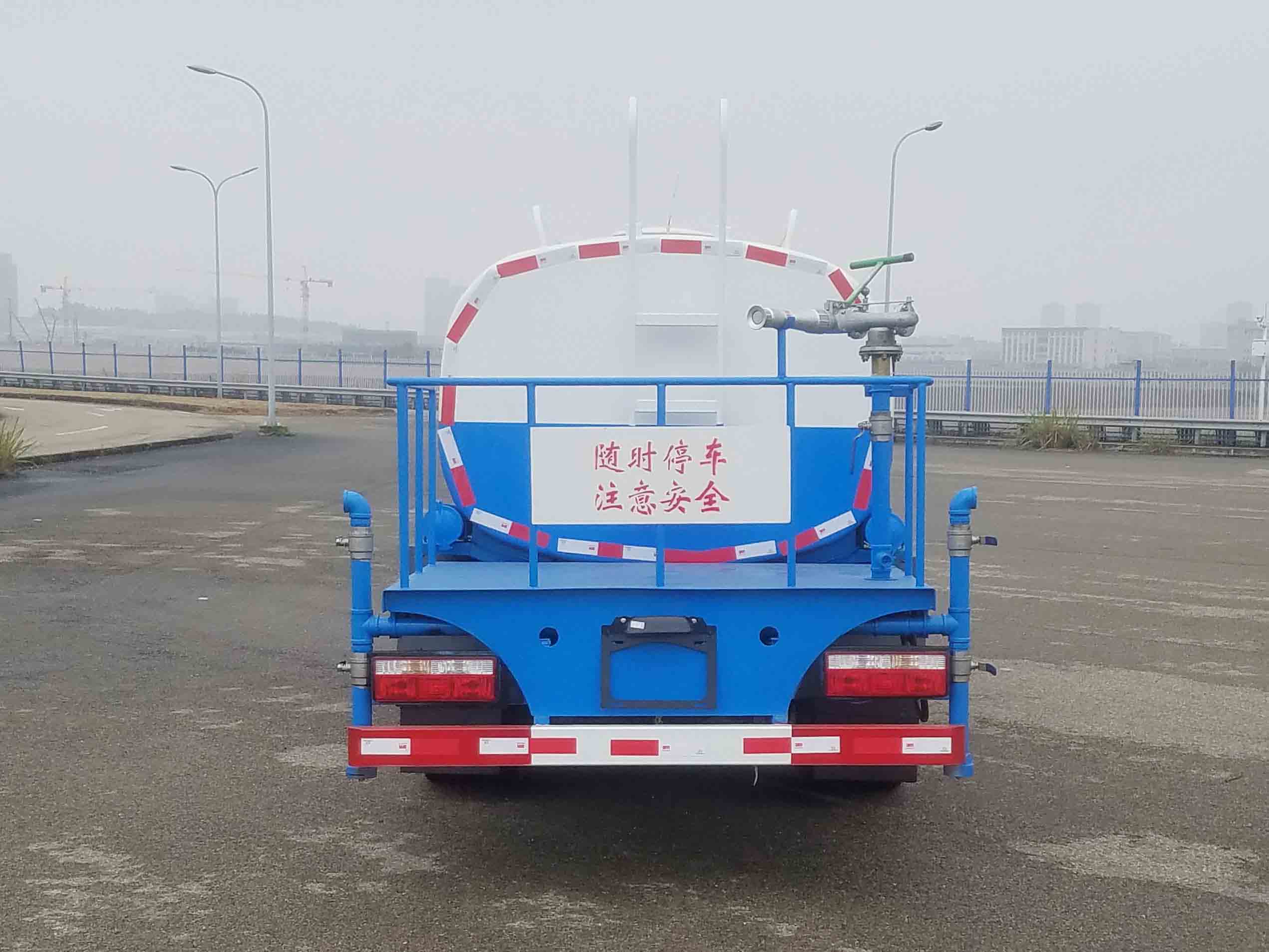 现代牌CHM5070GPSZDC33T绿化喷洒车公告图片