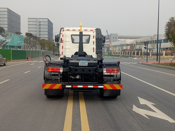 今創(chuàng)嘉藍(lán)牌KTE5182ZXXCA6車廂可卸式垃圾車公告圖片
