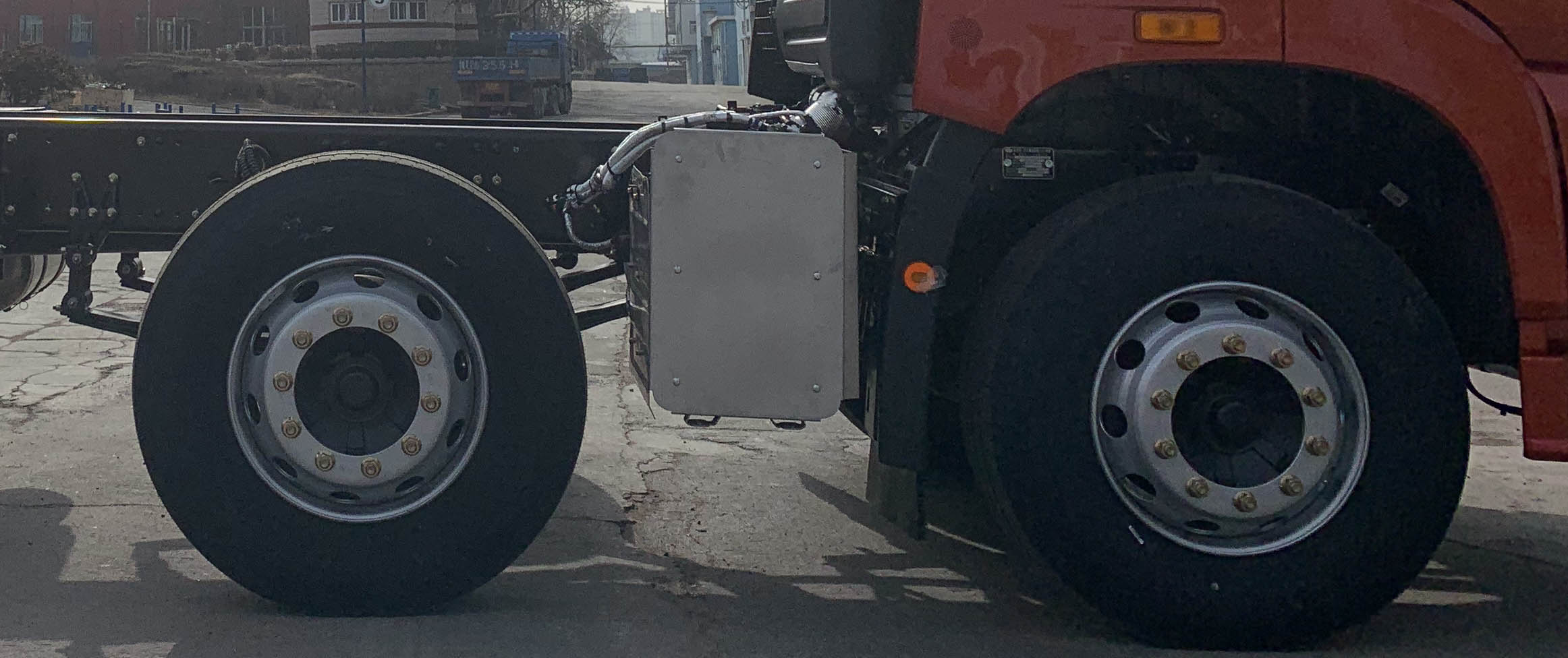 解放牌CA5250CCYP1K2L7T3E6A80倉(cāng)柵式運(yùn)輸車公告圖片