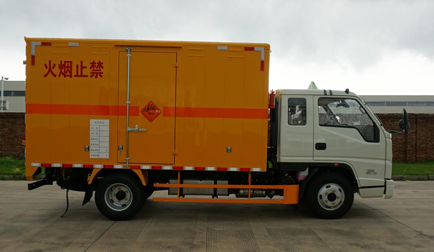 江鈴江特牌JMT5040XQYXG26爆破器材運輸車公告圖片