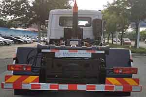 华星牌CCG5160ZXXD6车厢可卸式垃圾车公告图片