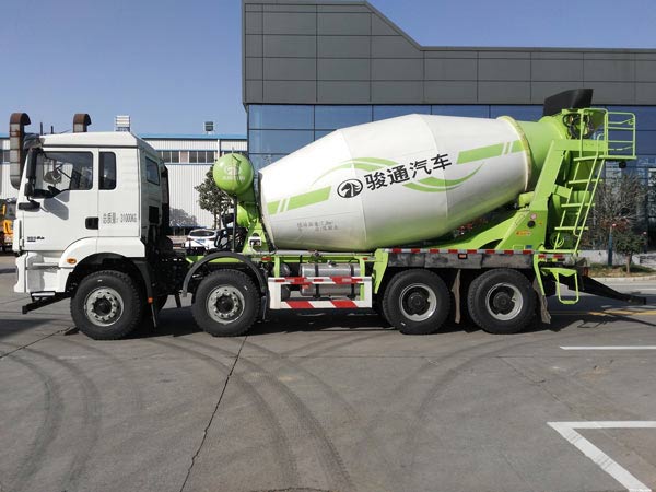 駿通牌JF5319GJB306SXA混凝土攪拌運(yùn)輸車公告圖片