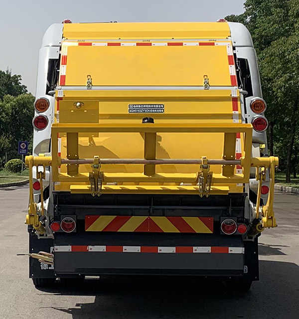 徐工牌XGH5183ZYSD6壓縮式垃圾車公告圖片