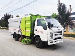 程力威牌CLW5070TXC6CD吸尘车