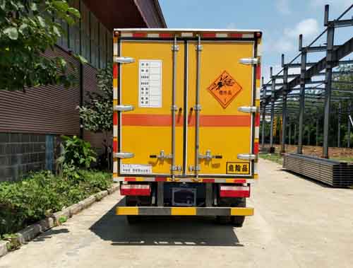 神路牌ESL5070XQY6EQ爆破器材運輸車公告圖片