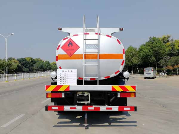 楚勝牌CSC5188GYYEZ6A運(yùn)油車(chē)公告圖片