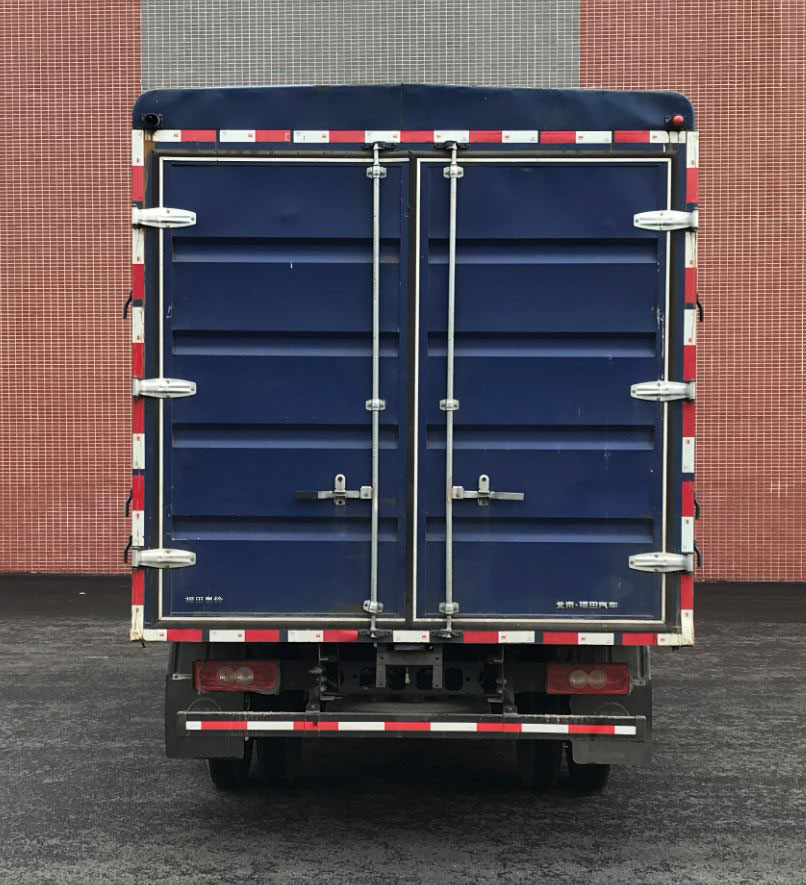 福田牌BJ5048CCY9JDA-AB3倉柵式運(yùn)輸車公告圖片