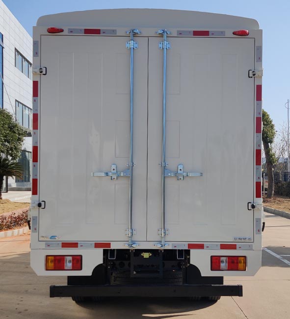 江鈴牌JX5041CCYTG2BEV純電動(dòng)倉(cāng)柵式運(yùn)輸車公告圖片