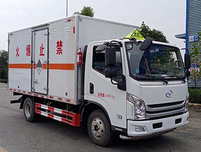 程力牌CL5044XZW6WX雜項危險物品廂式運輸車公告圖片