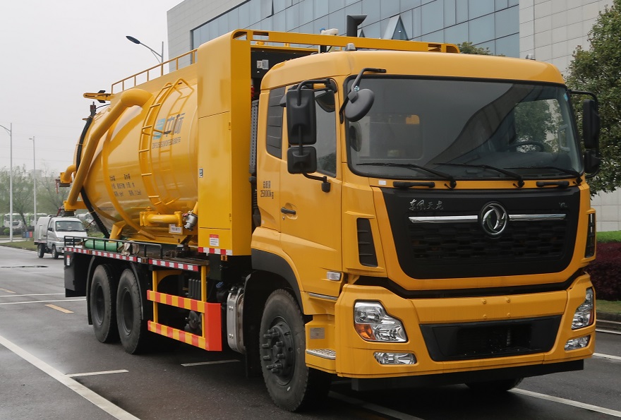 中標(biāo)牌ZBF5250GQWDFE6清洗吸污車公告圖片