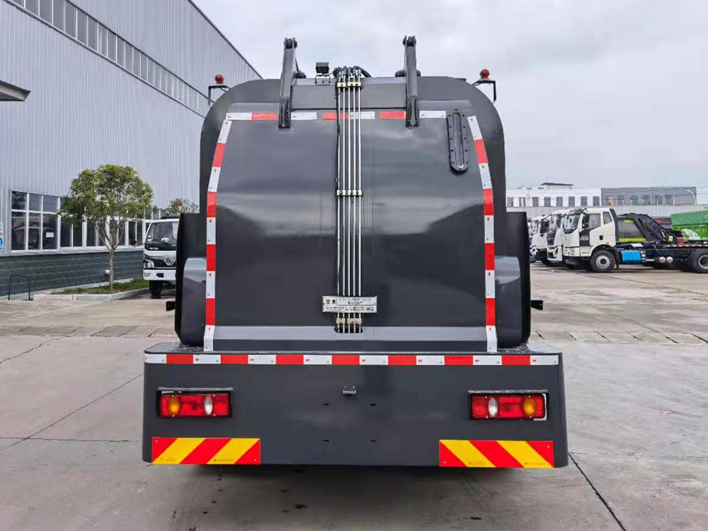 楚勝牌CSC5180TCA6DF餐廚垃圾車公告圖片