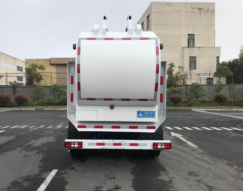 三力牌CGJ5103TCAZKBEV純電動餐廚垃圾車公告圖片