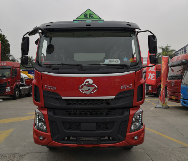 永強牌YQ5180XRYL2易燃液體廂式運輸車公告圖片