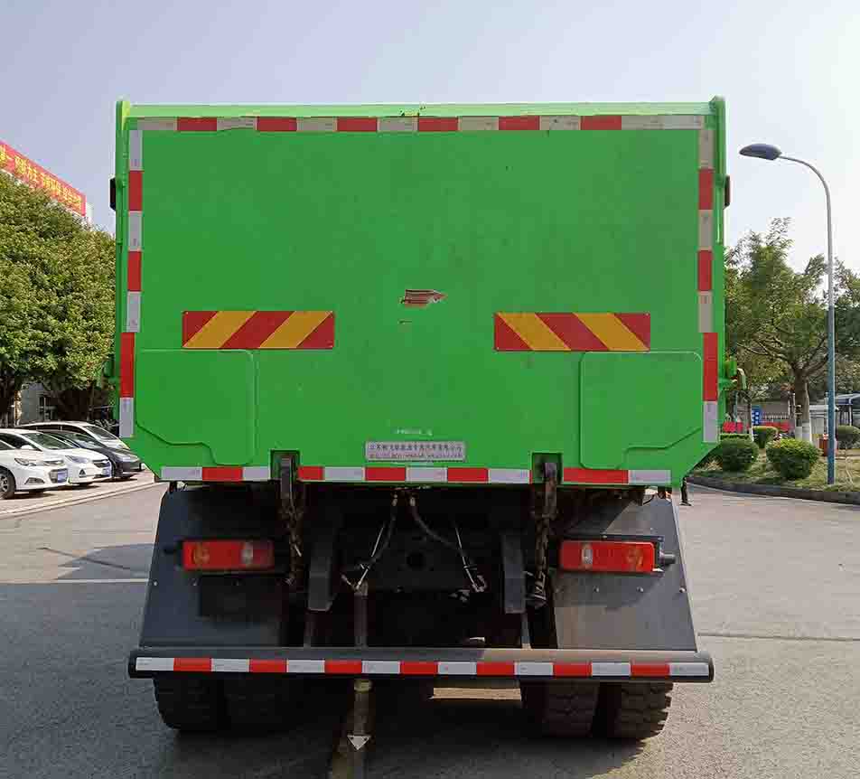 柯瑞斯马牌NDX5310ZLJBEV1纯电动自卸式垃圾车公告图片