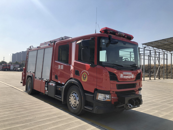 RY5142TXFJY100/27型抢险救援消防车图片