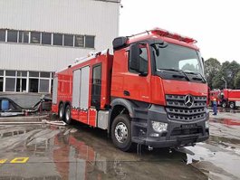 干粉泡沫联用消防车