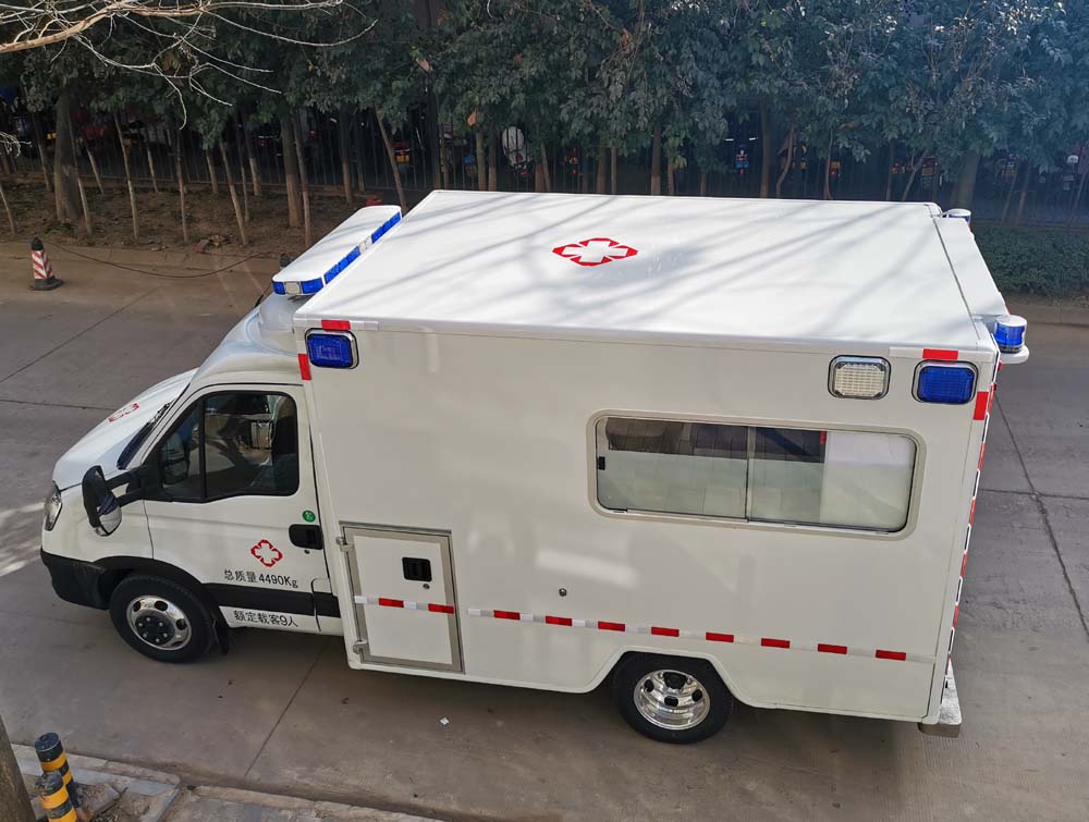 藍(lán)港牌XLG5040XJH-FC6救護(hù)車(chē)公告圖片