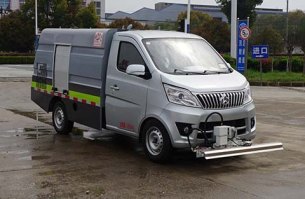 路面养护车