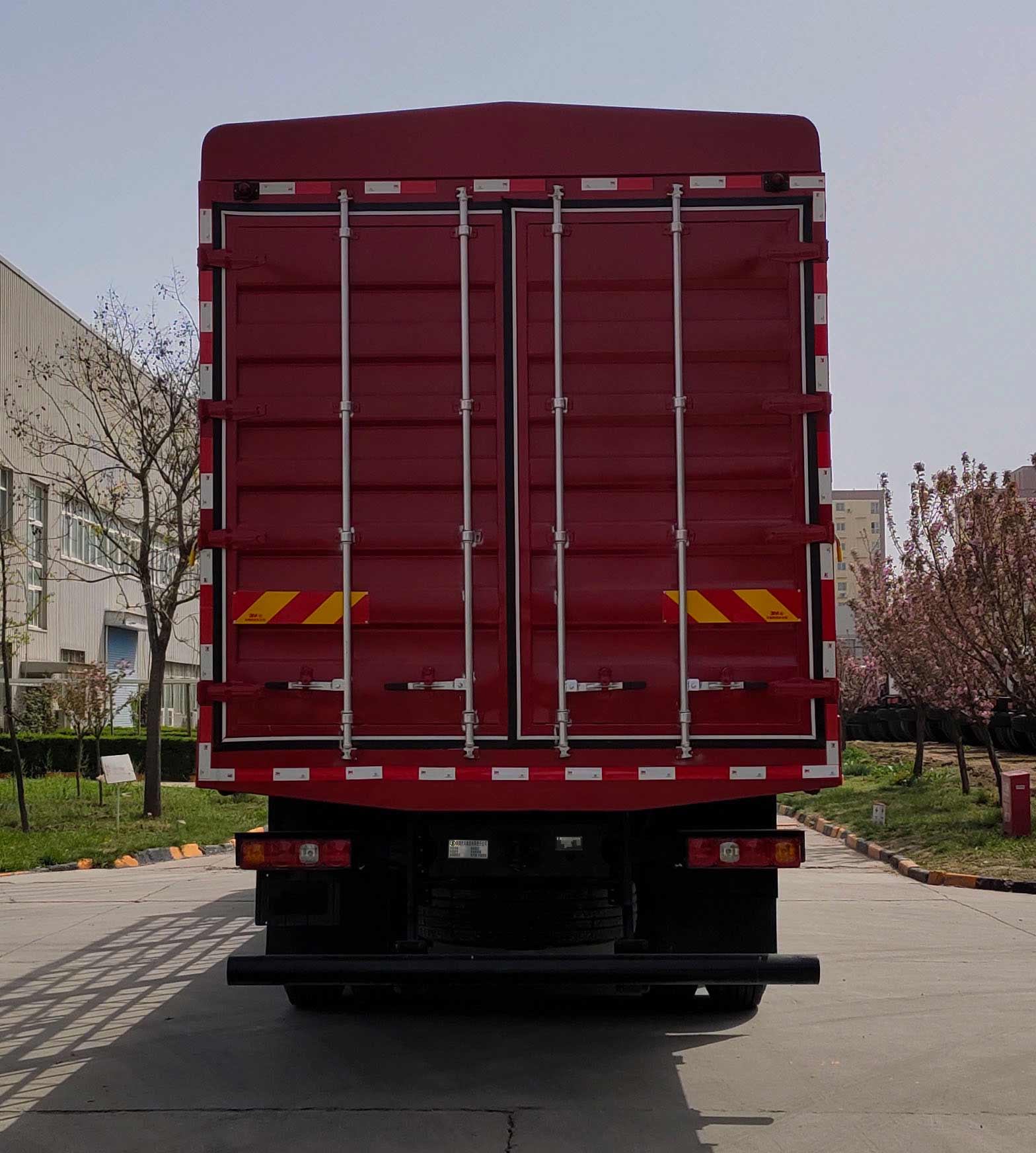 陜汽牌SX5310CCQ4C4562畜禽運(yùn)輸車(chē)公告圖片