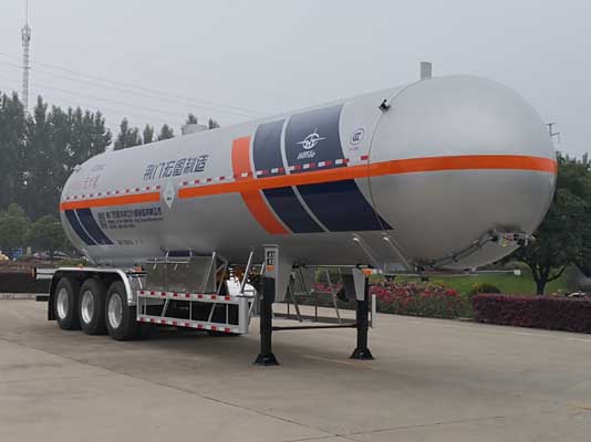 宏图牌13米26.4吨3轴液化气体运输半挂车(HT9409GYQC1)