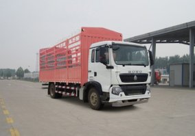 仓栅式运输车