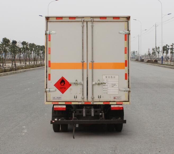 東風(fēng)牌EQ5125XRQ8CDCACWXP易燃?xì)怏w廂式運(yùn)輸車(chē)公告圖片