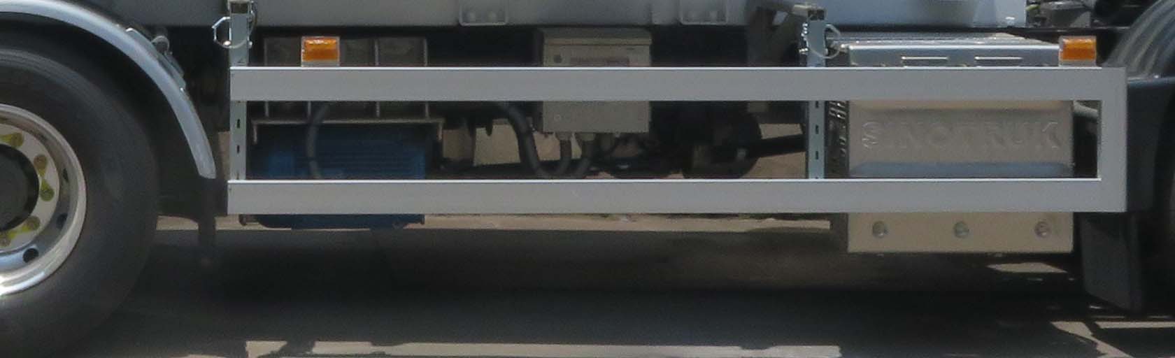 圣達(dá)因牌SDY5262GDYY1低溫液體運(yùn)輸車公告圖片