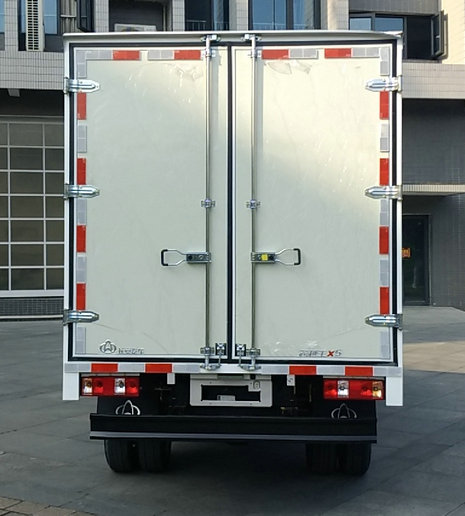 長安牌SC5031XXYFRD63廂式運輸車公告圖片