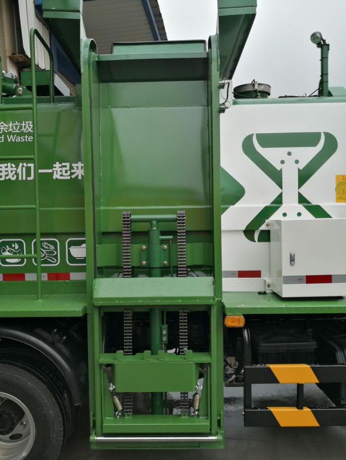福田牌BJ5084TCAE6-H1餐厨垃圾车公告图片