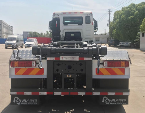 三迪牌SAD5312ZXXE6車廂可卸式垃圾車公告圖片