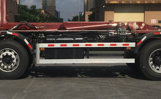 東風(fēng)牌EQ5310ZXXS6車廂可卸式垃圾車公告圖片