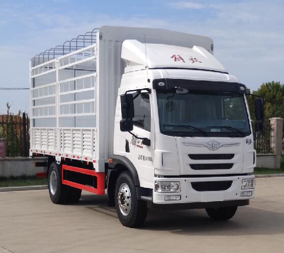 解放牌CA5180CCYPK62L4E6A85倉(cāng)柵式運(yùn)輸車公告圖片