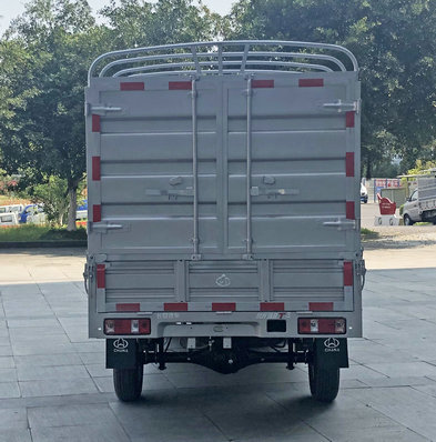 長(zhǎng)安牌SC5021CCYTMS6B1倉(cāng)柵式運(yùn)輸車(chē)公告圖片