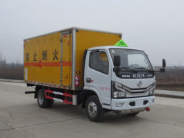 爆破器材运输车
