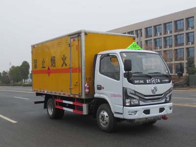 江特牌JDF5041XRYE6易燃液體廂式運(yùn)輸車公告圖片