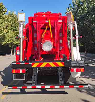 華通裝備牌HXZ5440TLG連續(xù)油管作業(yè)車公告圖片