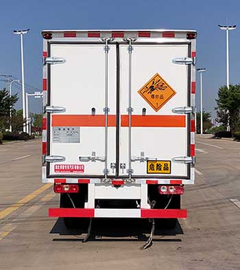 舜德牌SDS5040XQYSH6爆破器材運(yùn)輸車公告圖片