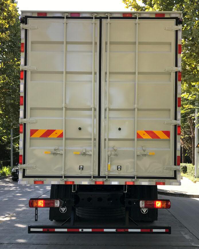 福田牌BJ5256XXY-1A廂式運輸車公告圖片