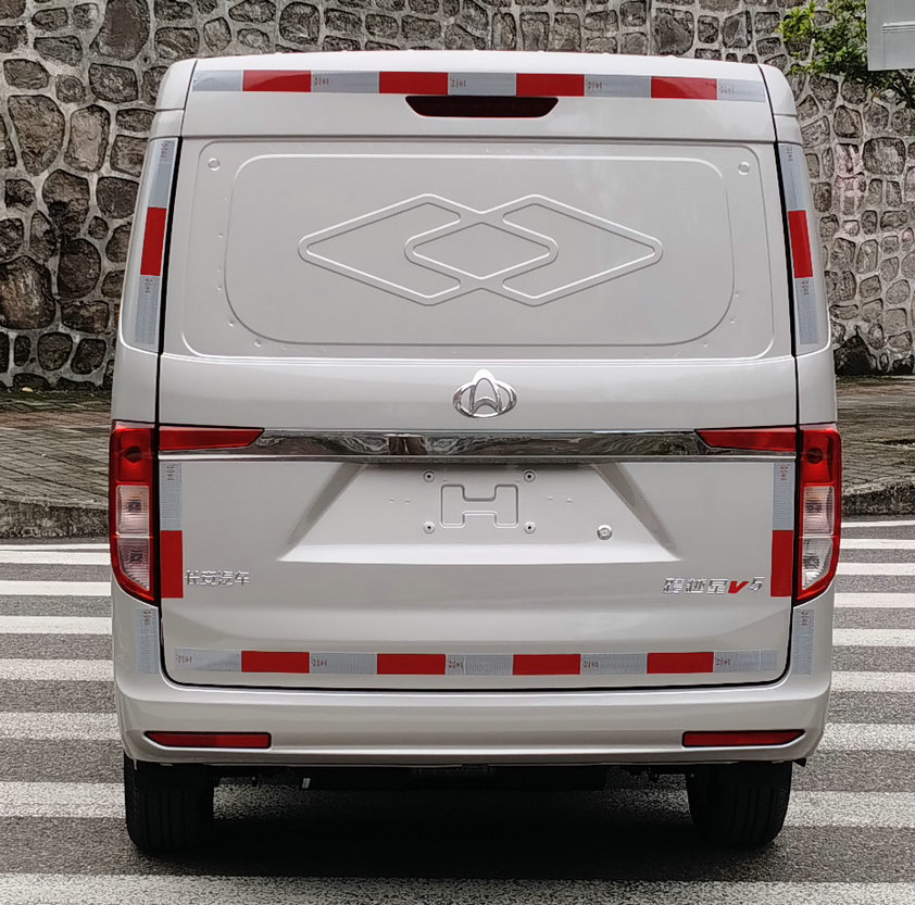 長(zhǎng)安牌SC5021XXYVQ6BB廂式運(yùn)輸車公告圖片