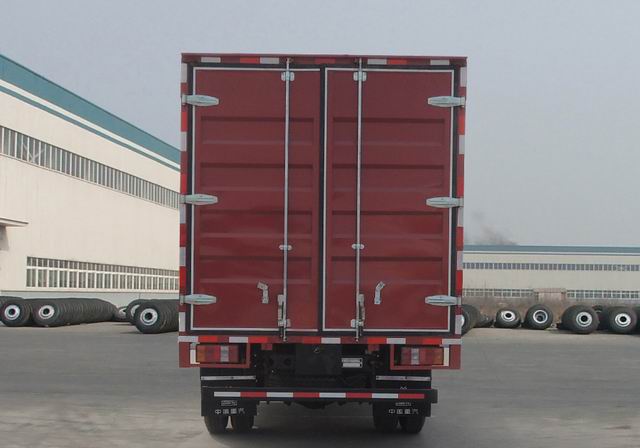 豪沃牌ZZ5047XXYF2713F145廂式運輸車公告圖片