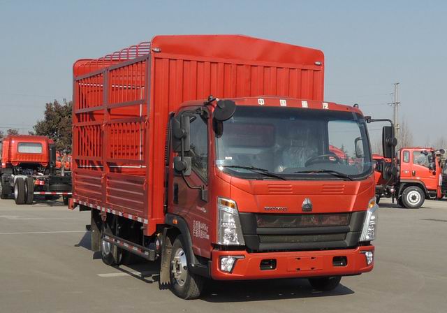 豪沃牌ZZ5047CCYF3114F145倉(cāng)柵式運(yùn)輸車公告圖片