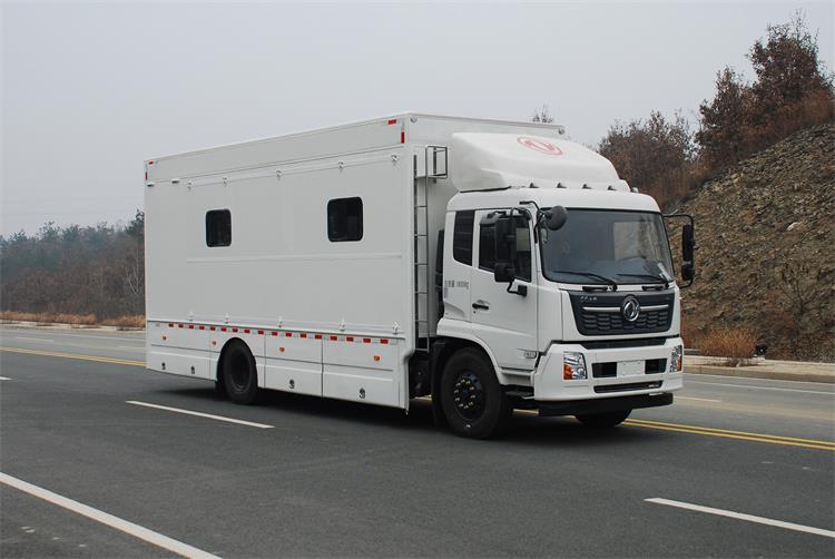 齊星牌QXC5181TSYB宿營(yíng)車(chē)公告圖片