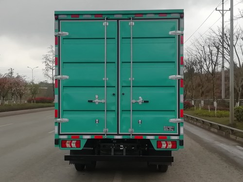 陜汽牌SX5070XXYNP6331廂式運輸車公告圖片