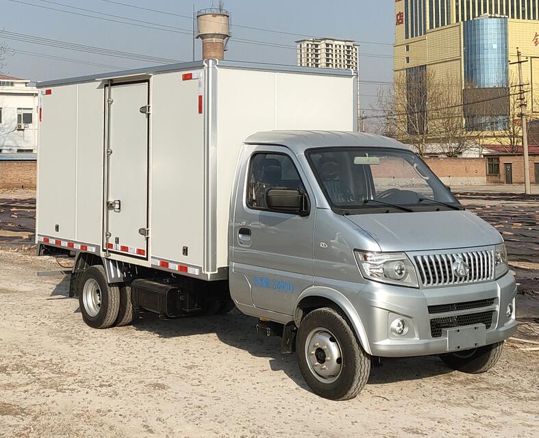 長(zhǎng)安牌SC5031XXYDBAM6廂式運(yùn)輸車(chē)公告圖片