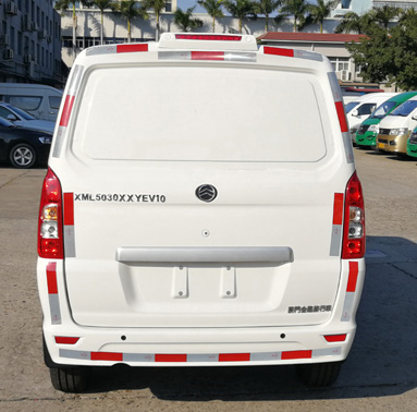 金旅牌XML5030XXYEV10純電動廂式運(yùn)輸車公告圖片