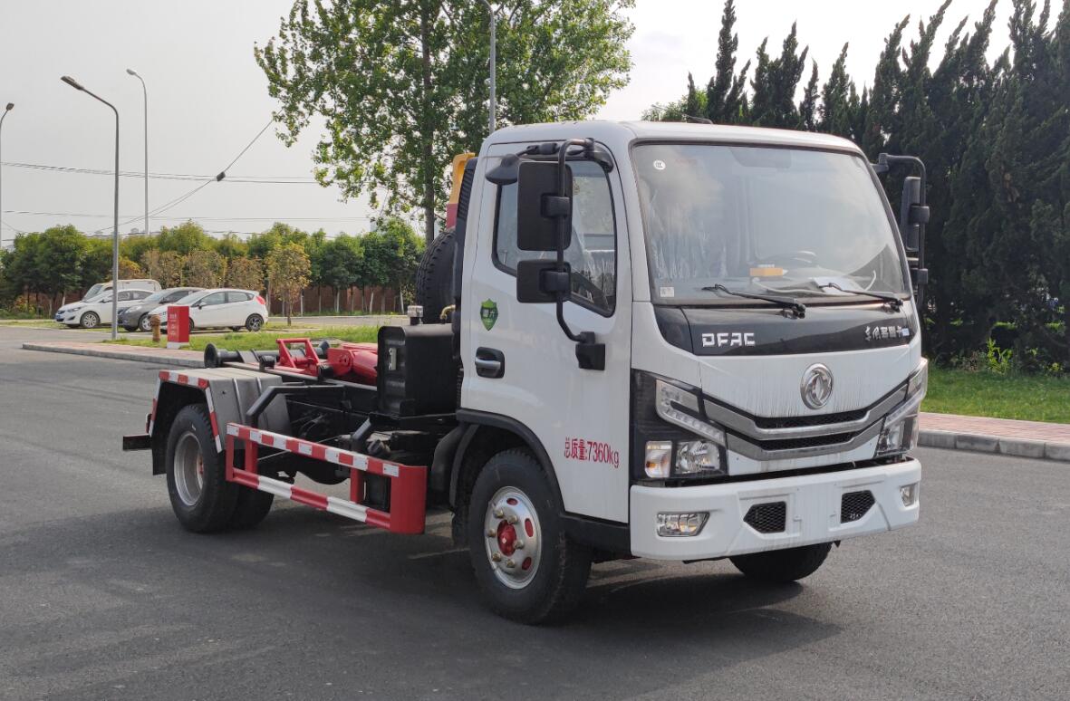 中國(guó)中車牌TEG5070ZXX6EQ1D車廂可卸式垃圾車公告圖片