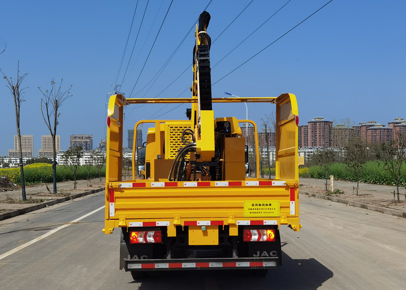 潤(rùn)馳牌GRX5040TYH綠化綜合養(yǎng)護(hù)車公告圖片