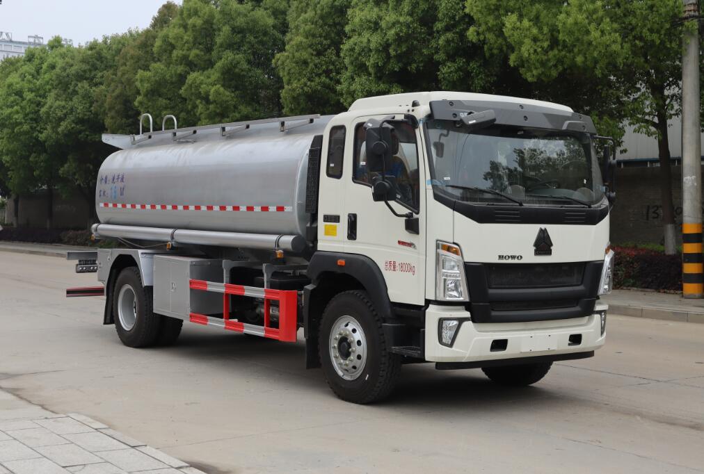 中汽力威牌HLW5180TGYZ6供液車公告圖片