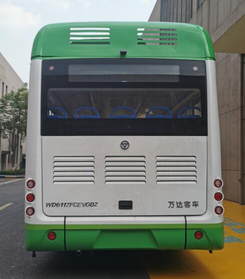 万达牌WD6117FCEVG02燃料电池城市客车公告图片